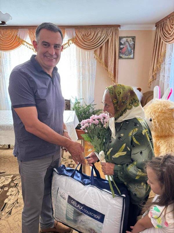 Жительці Бариша – 100 років: пані Ганна виховала 2 дітей, 6 онуків і 14 правнуків