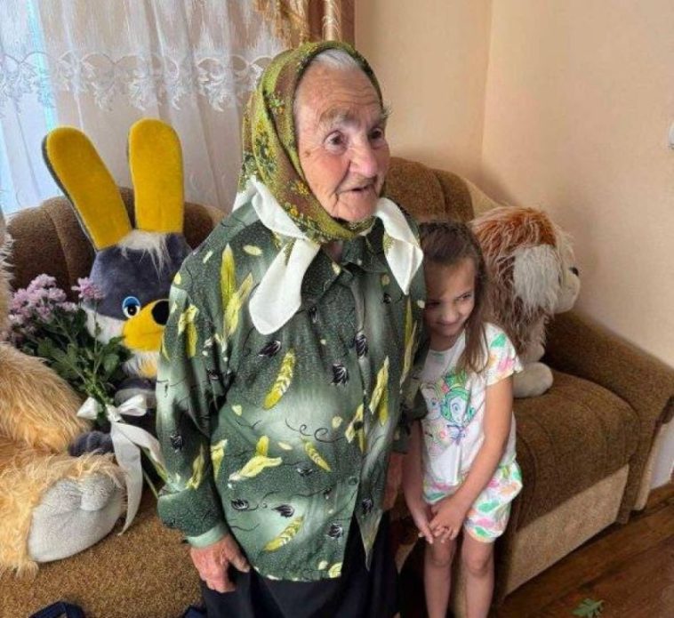 Жительці Бариша – 100 років: пані Ганна виховала 2 дітей, 6 онуків і 14 правнуків