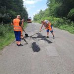 На Зборівщині розпочався ямковий ремонт найпроблемнішої дороги
