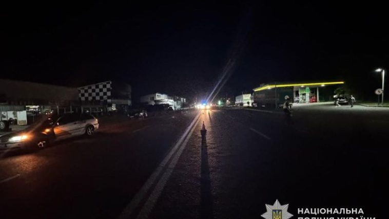 На виїзді з Тернополя водій на "БМВ" збив підлітка