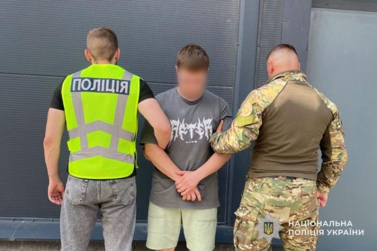На Тернопільщині викрили організовану злочинну групу, яка збувала наркотики, зброю та боєприпаси