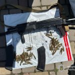 На Чортківщині чоловіки придбали для себе “АК 74”