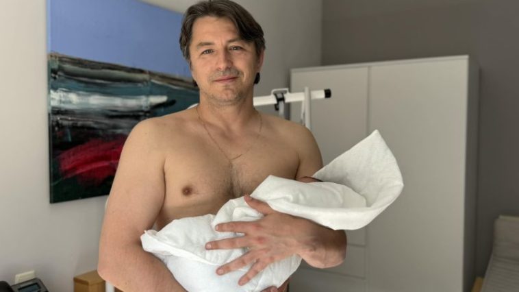 У телеведучого і волонтера Сергія Притули народилася четверта дитина - син Марко