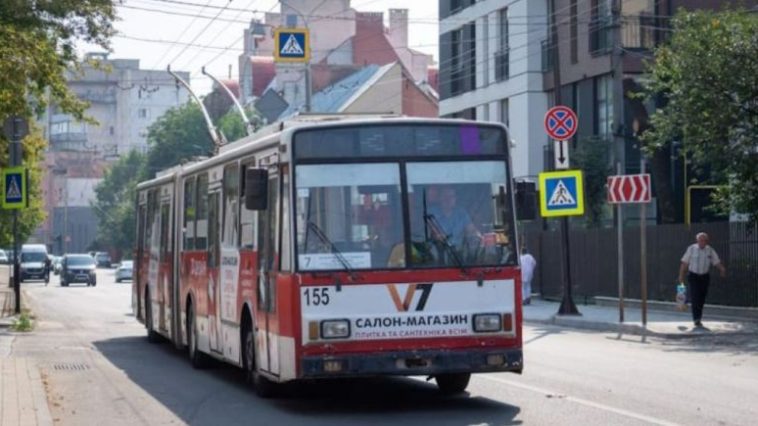 У Тернополі ремонт дороги: змінений рух тролейбусів