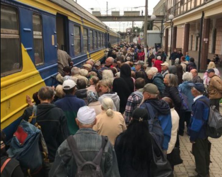 Тернопільські дачники готують акції протесту через обмежений рух потягів