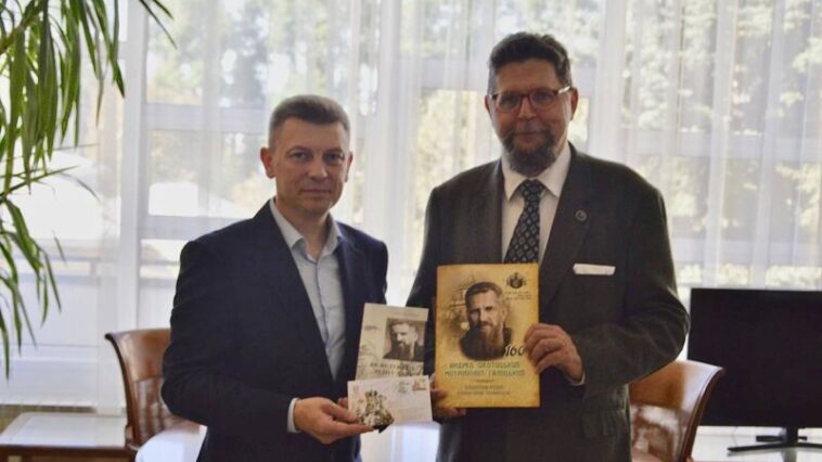 На Тернопільщині вручили відзнаку нащадку митрополита Андрея Шептицького
