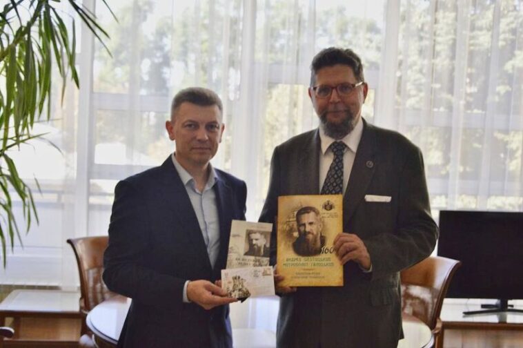 На Тернопільщині вручили відзнаку нащадку митрополита Андрея Шептицького