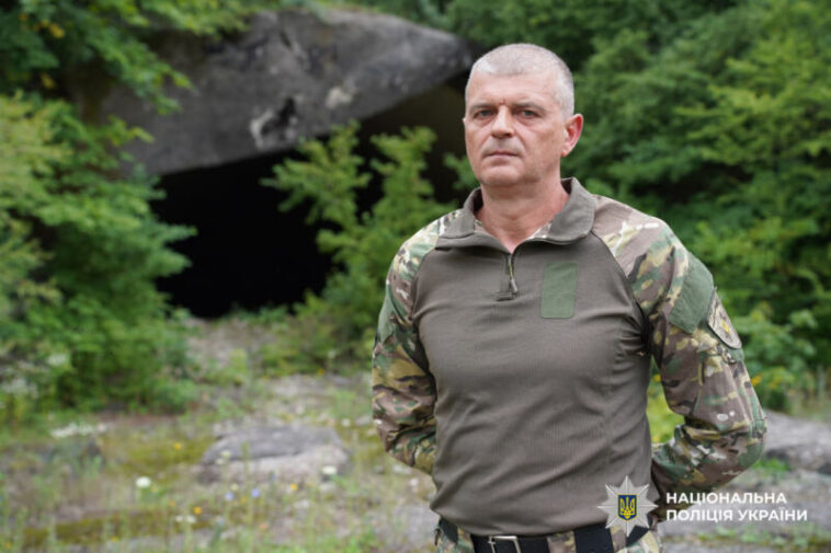 Історія поліцейського з Тернопільщини, який 56 днів вистояв у Торецьку