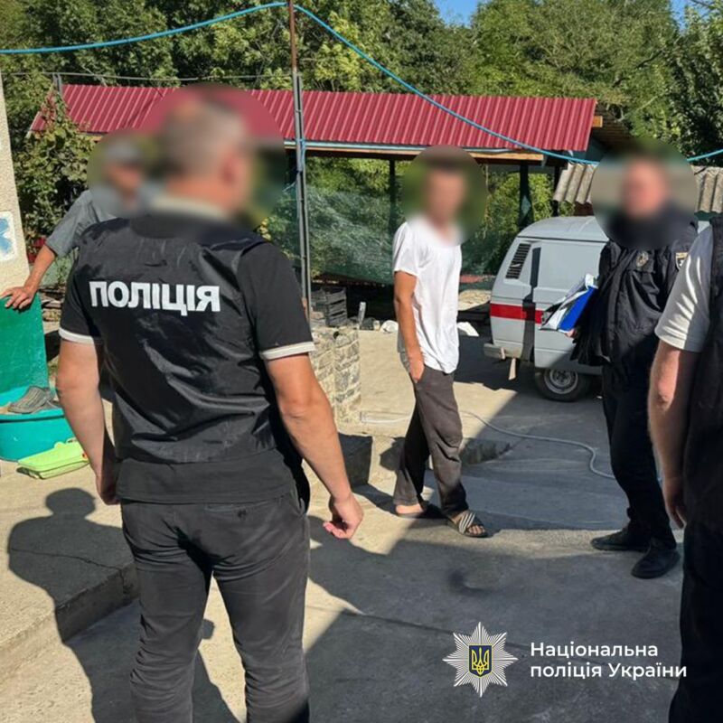 Тютюн на 20 млн і 22 обшуки: на Тернопільщині ліквідували підпільний цех