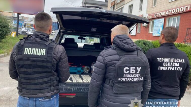 У Тернополі ексмедик пропонував військовому за $3500 "полегшити" службу в ЗСУ