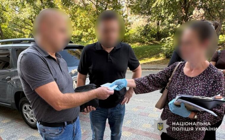 На Тернопільщині начальника технічної дільниці «Укртелеком» викрили на хабарі