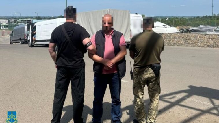Тернополянин за 18500 доларів організував незаконний перетин кордону
