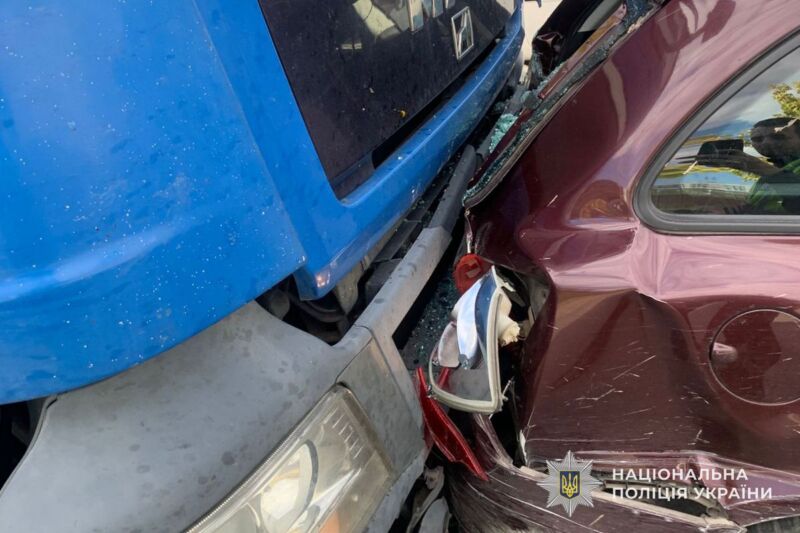 1,13 проміле: працівник ТЦК спричинив серію аварій у Тернополі (ФОТО)
