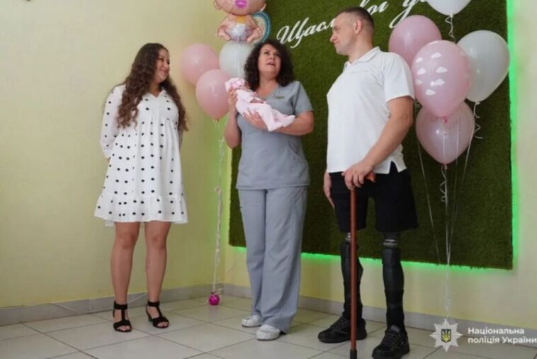 У Героя поліцейського з Тернополя народилась донечка
