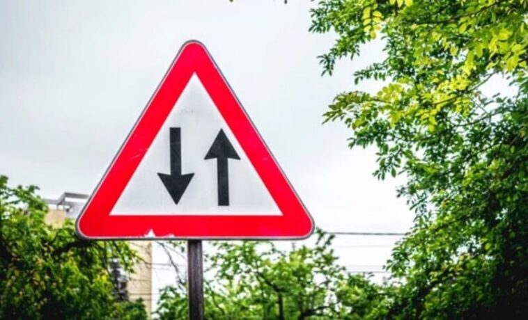 На Шопена і Татарській запровадять двосторонній рух і заборонять стоянку транспорту