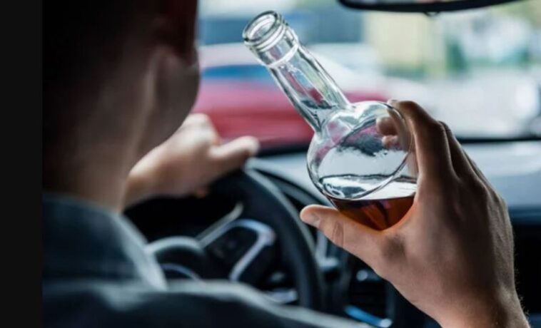 На Тернопільщині п’яний водій пропонував поліцейським 20000