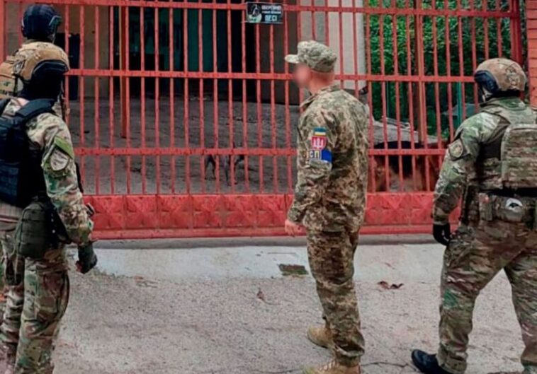 На Тернопільщині збували наркотики: 18 обшуків, серед затриманих — цивільні та військові