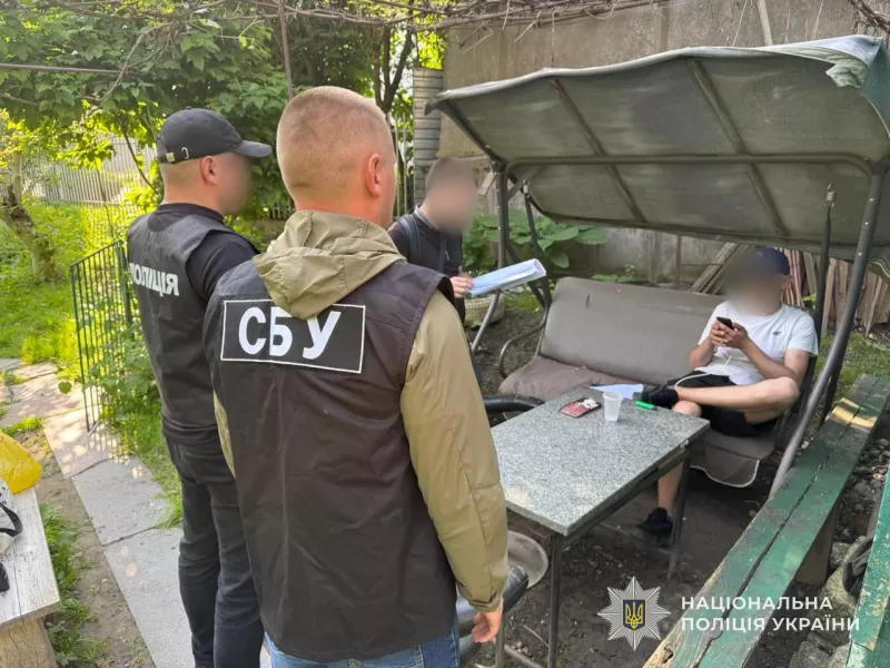 На Тернопільщині завершили розслідування щодо чоловіка, який за $14 тисяч обіцяв «виїзд за кордон» військовозобов’язаному
