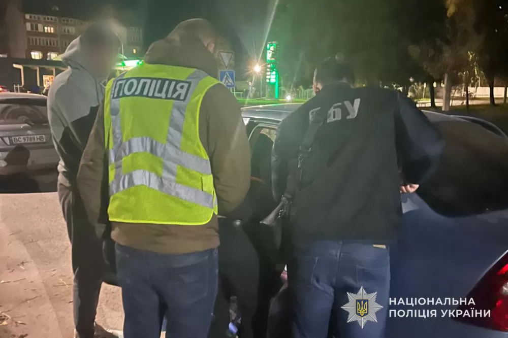 На Тернопільщині керівник коледжу збагачувався на чоловіках призовного віку
