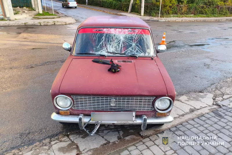 У Чорткові п'яний 23-річний водій на "ВАЗі" збив 21-річну дівчину