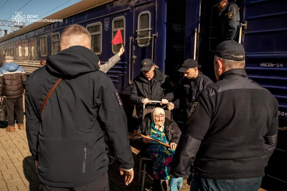 На Тернопільщину прибули люди літнього віку, евакуйовані з Донеччини