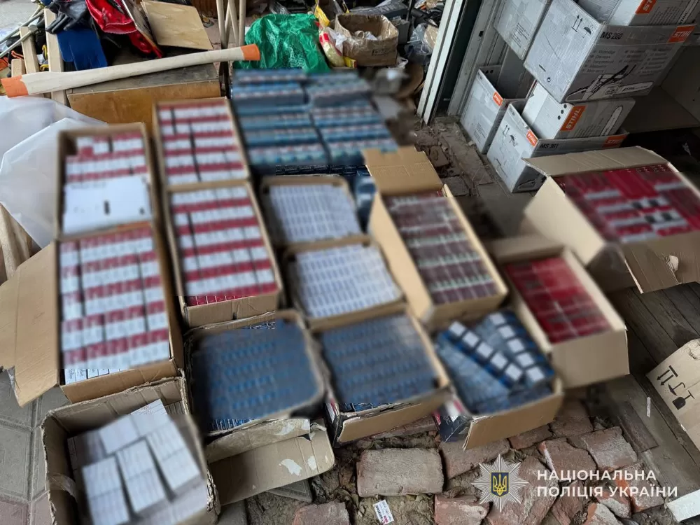 У Тернополі вдруге викрили чоловіка, який торгував фальсифікованими цигарками