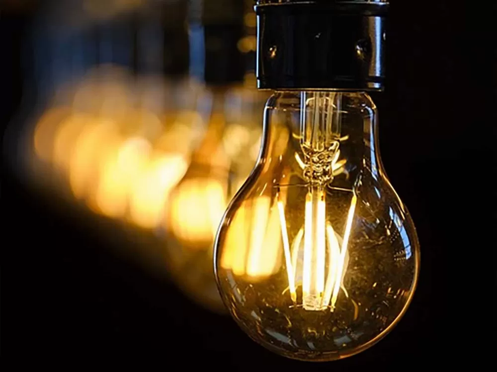 Через складну ситуацію графіки погодинних відключень запровадили в кількох областях