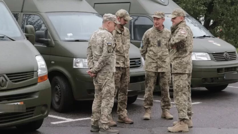 На Тернопільщині мобілізували директора заводу хірургічних інструментів: хто тепер рятуватиме поранених