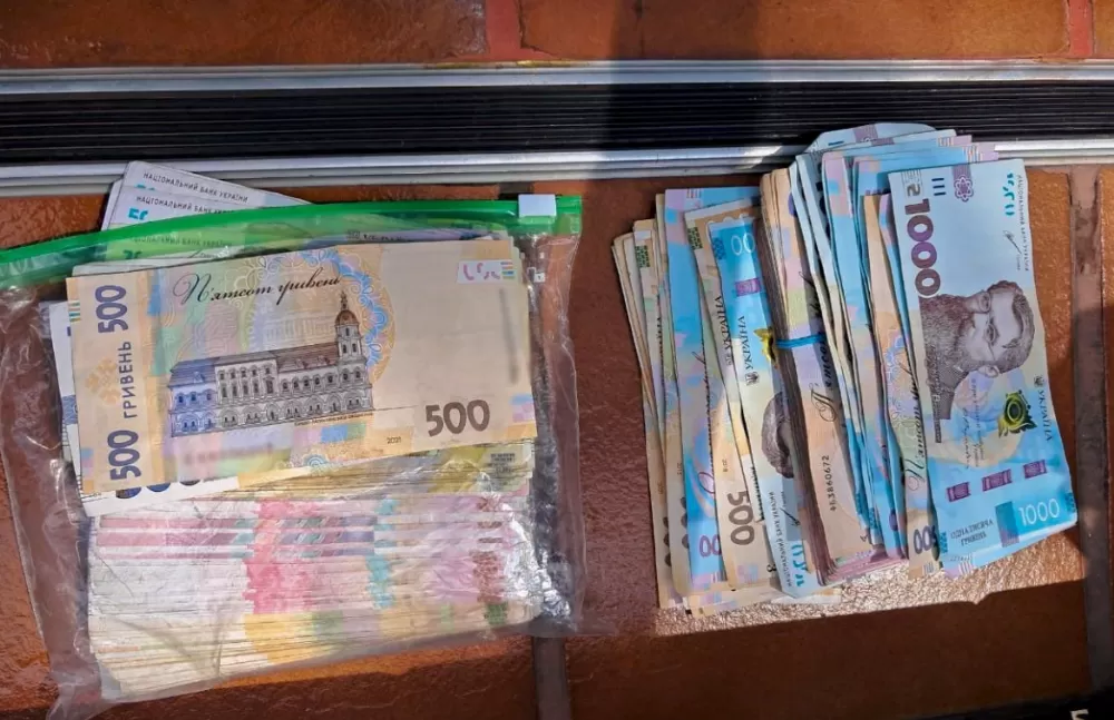 У Тернополі 22-річний працівник магазину викрав з каси 23000 грн та зник