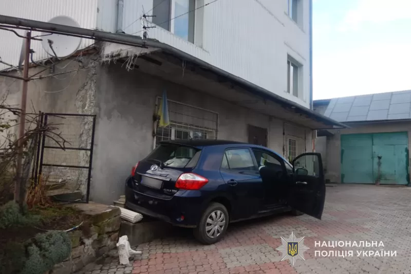 Придавило власне авто: через необережність на Тернопільщині загинув чоловік