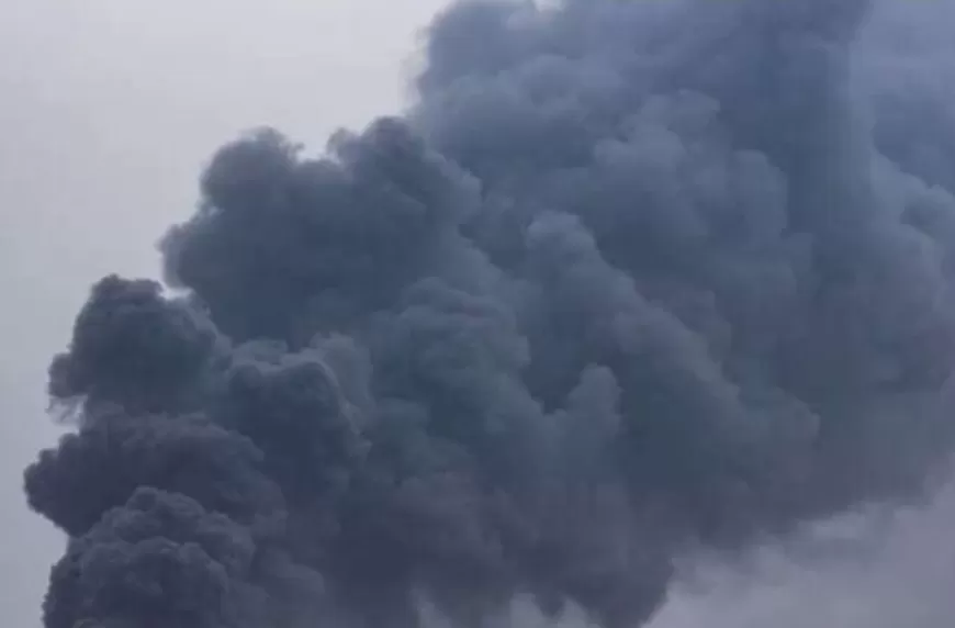 У Тернополі пролунало декілька вибухів: багато диму над містом