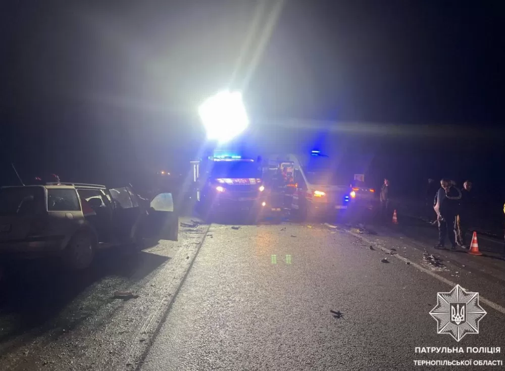 Аварія з травмованими біля Тернополя: патрульні ввели реверсний пропуск авто