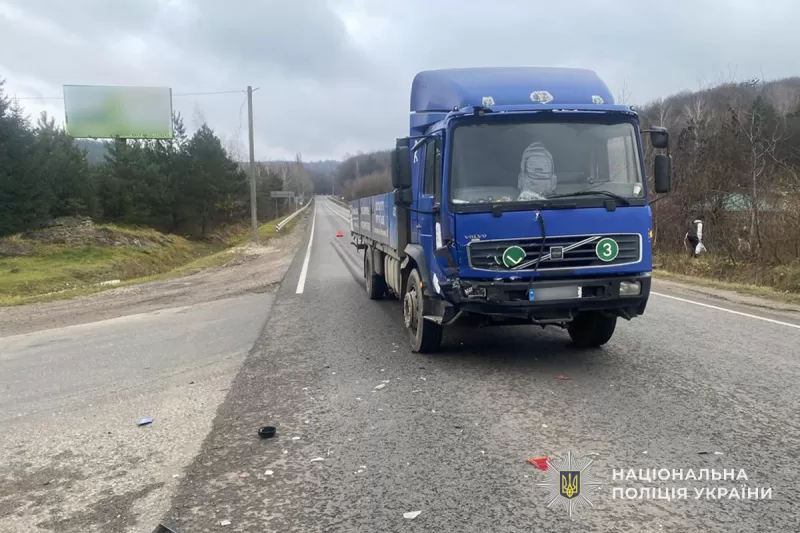 Біля Копичинців водій на вантажівці збив пішохода