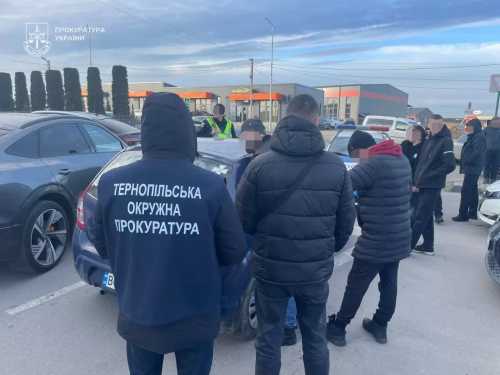 Тернополянин за 5500 доларів обіцяв зняти чоловіка з обліку в системі "Оберіг"