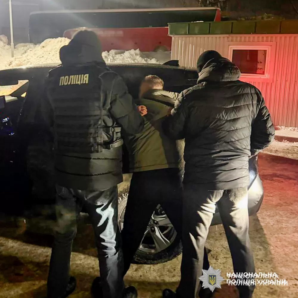 Незаконне переправлення чоловіка за кордон: підозрюють юриста з Тернопільщини