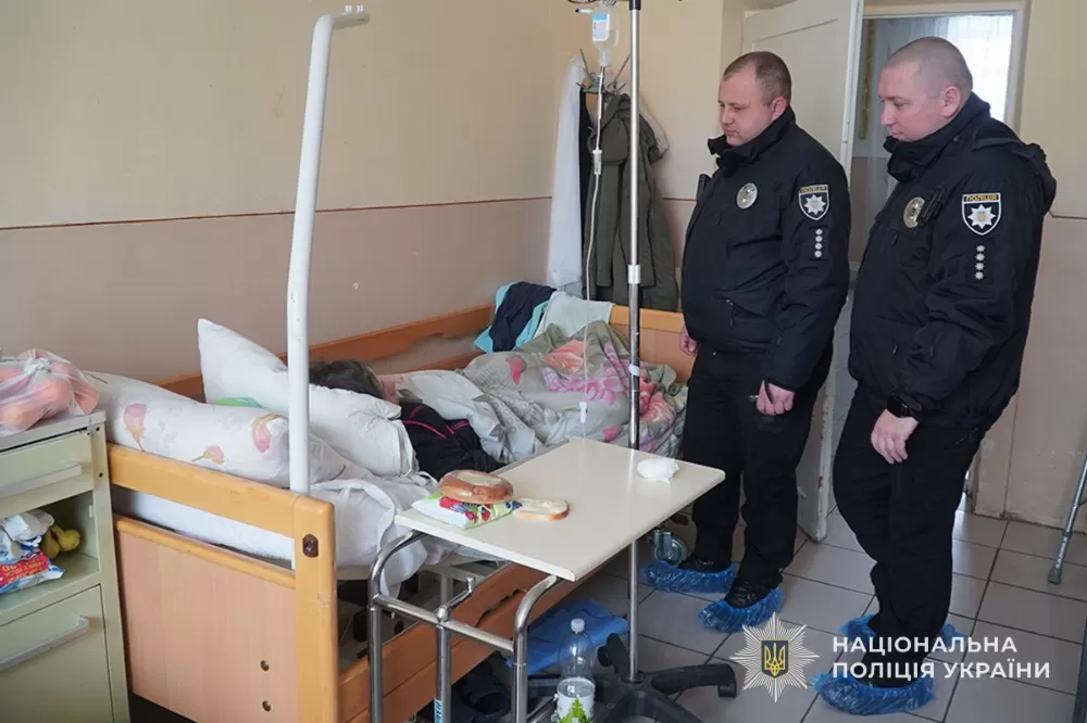 Жінка хвилювалася за своїх тварин: випадок із собакою привів поліцейських до пенсіонерки у критичному стані