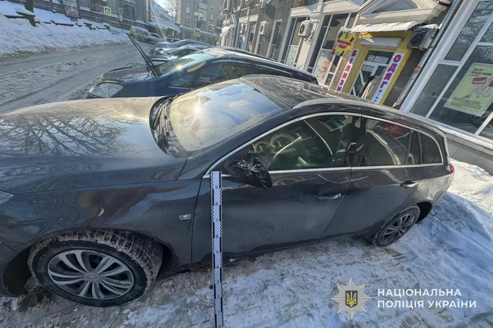 У Тернополі та громаді дві ДТП з потерпілими: одного збили на переході, іншому вантажівка переїхала ногу