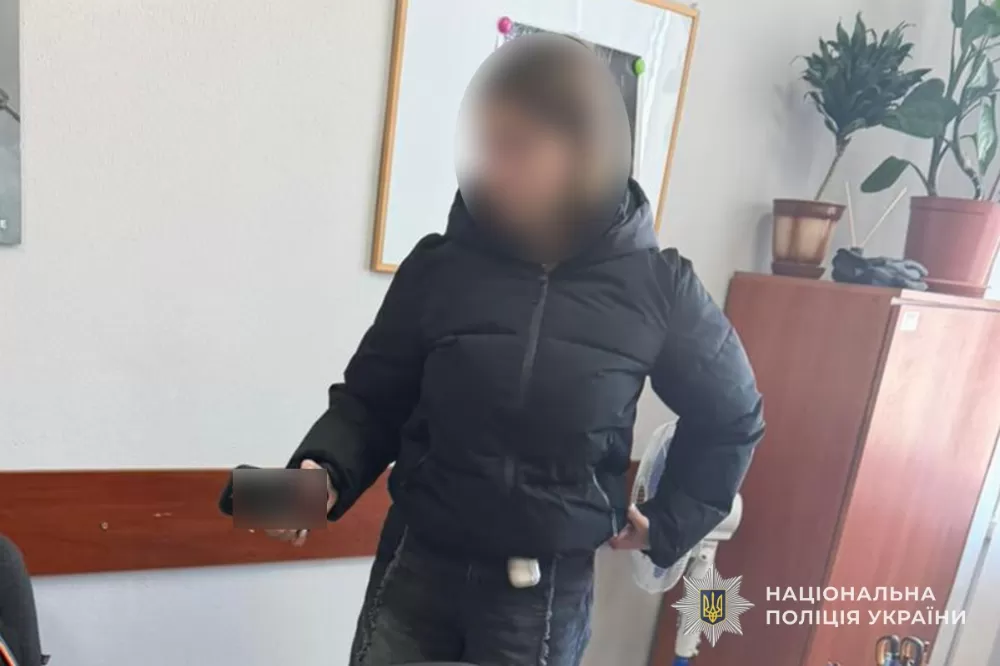 У Тернополі встановили жінку, яка залишила новонароджену дитину в під’їзді