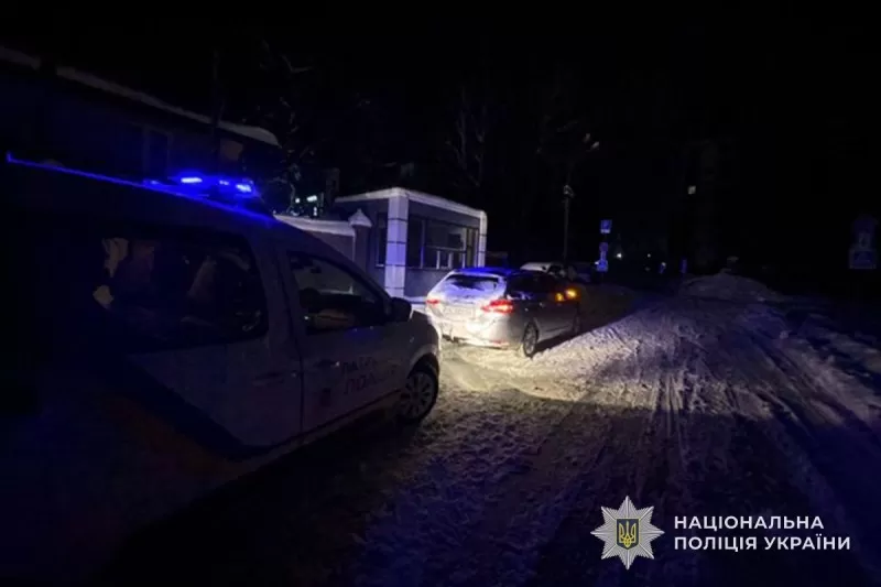 У Тернополі п'яний водій без посвідчення порушив комендантську годину та пропонував 30000 грн