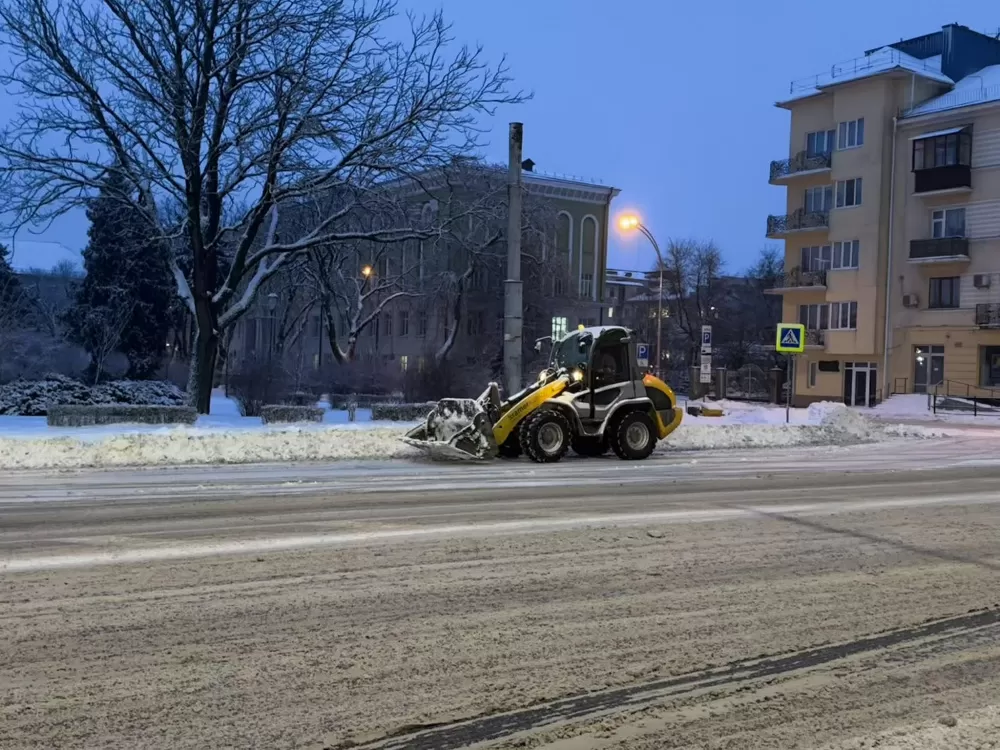 У Тернополі оголосили «червоний рівень» через сильний снігопад та пориви вітру