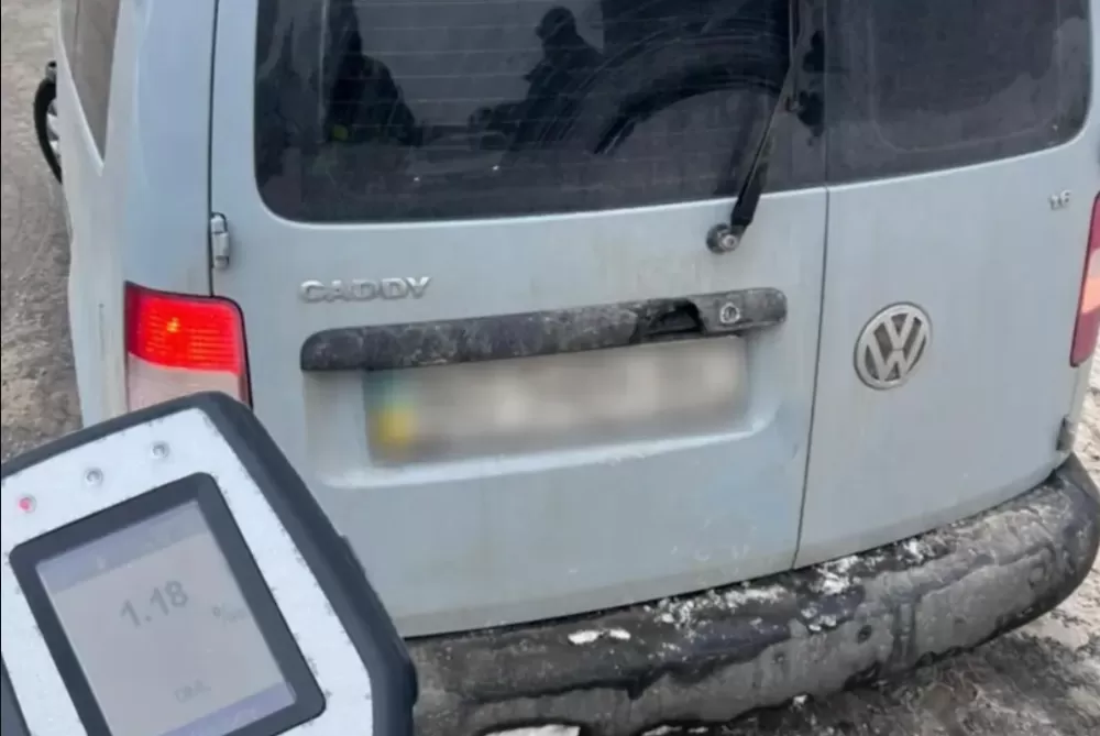 У Тернополі п'яний 20-річний водій в'їхав у маршрутку і поїхав дали