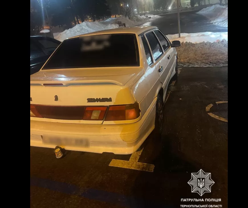 У Тернополі оштрафували водія, який зайняв місце для людей з інвалідністю