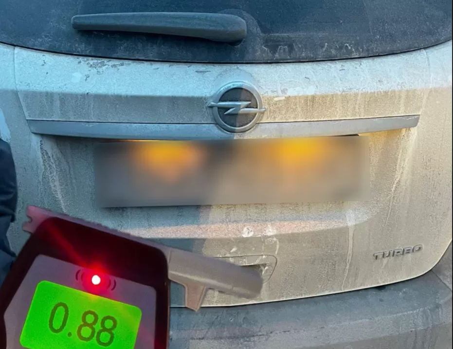 Розшукали водія, який у стані сп’яніння в'їхав у "Ягуар" і втік з місця ДТП