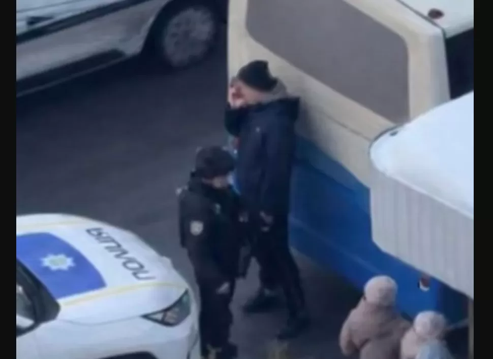 Бійка у маршрутці у Тернополі між пасажирами