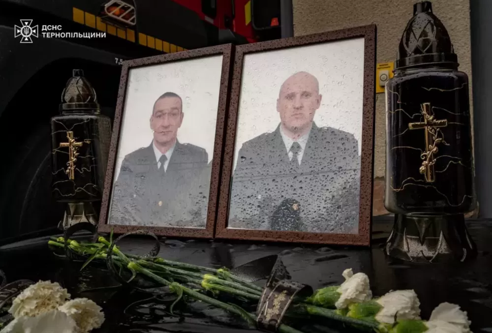 Осиротіли п’ятеро дітей: що розповіли колеги про рятувальників, які загинули у Тернополі в ДТП