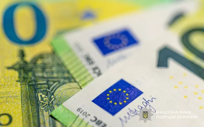 Чоловік на Бучаччині намагався дати поліцейським хабар у 500 євро, щоб не мобілізували товариша