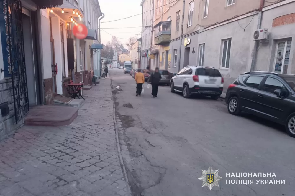 У Береженах підліток на самокаті збив 94-річну пенсіонерку