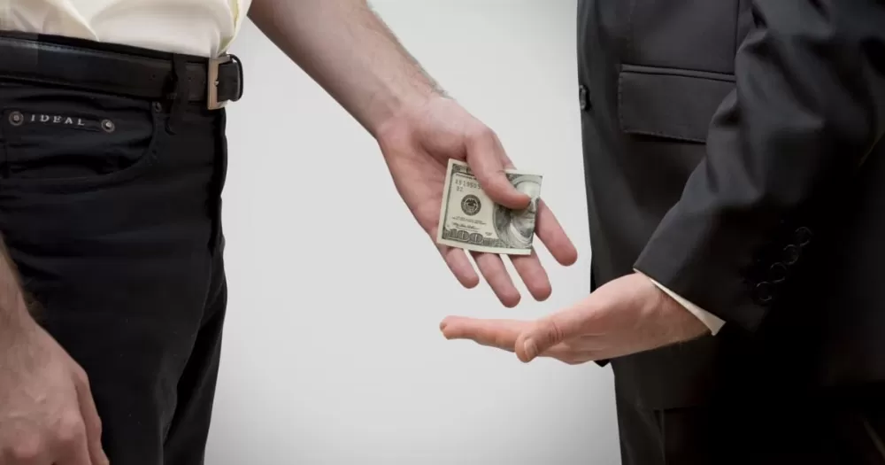 У Тернополі 23-річний хлопець «продавав» заліки — і кидав студентів