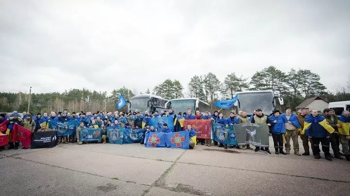 Напередодні Великодня з полону повернулися двоє бійців з Тернопільщини