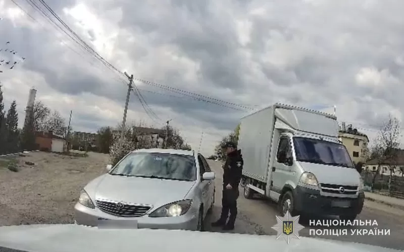 500 доларів за «вирішення питання»: п'яний водій з Чортківщини пропонував хабар